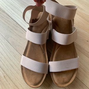 Madden Girl 10M blush pink Zoey wedge sandals